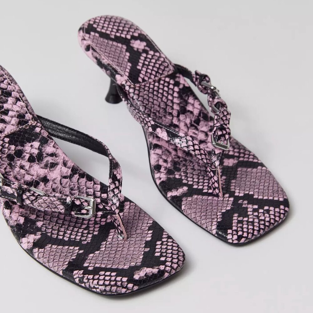 UO Rue Thong Mule Sandal, Pink, Snakeskin, Size 9